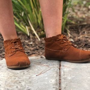 TOMS- Moccasin Booties